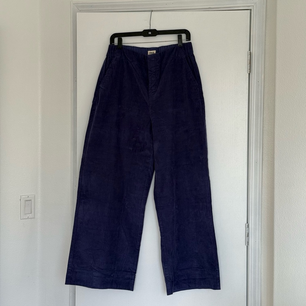 Pact Navy Corduroy Que leg pant